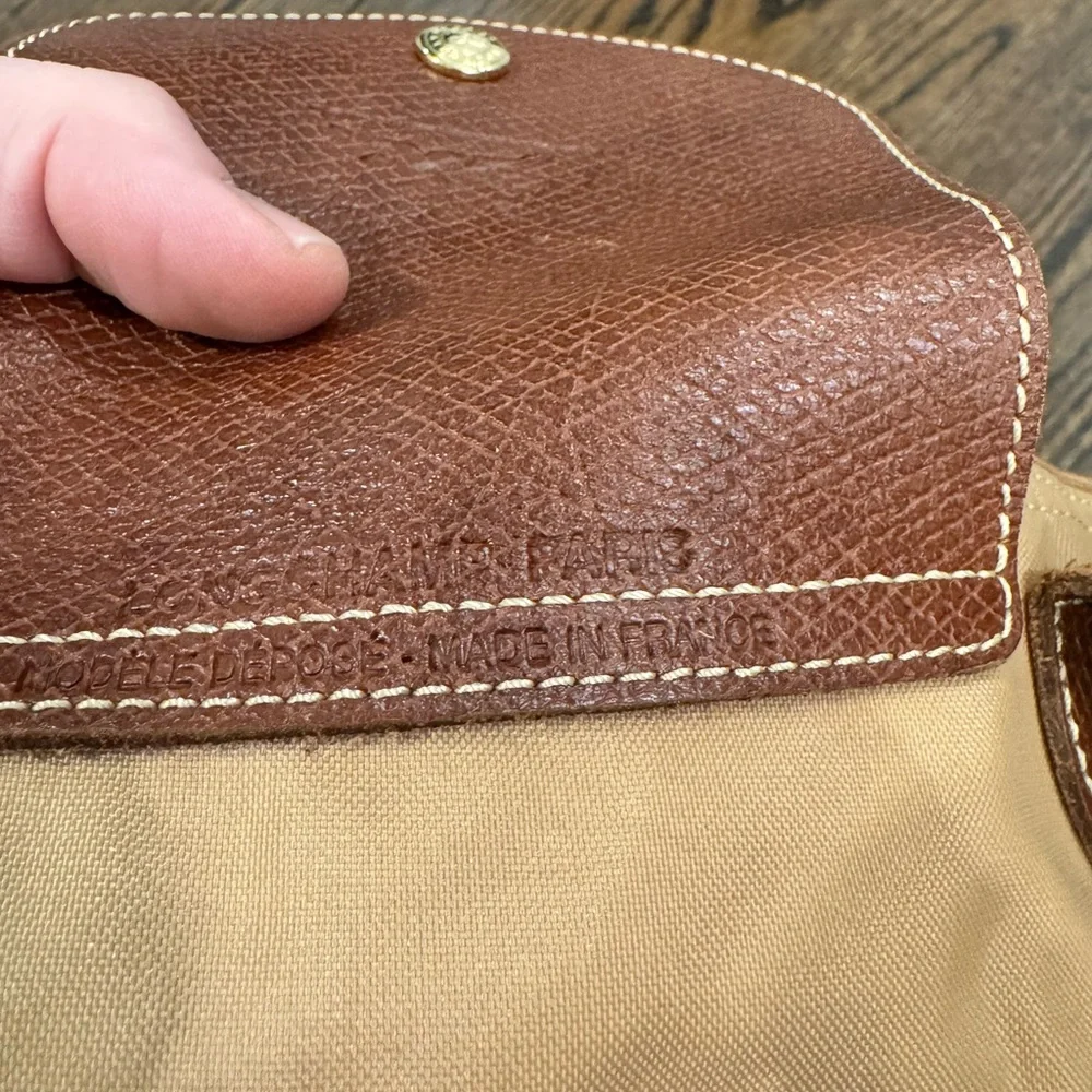 Stylish Red and Tan Tote - Longchamp Paris - Picture 9 of 10